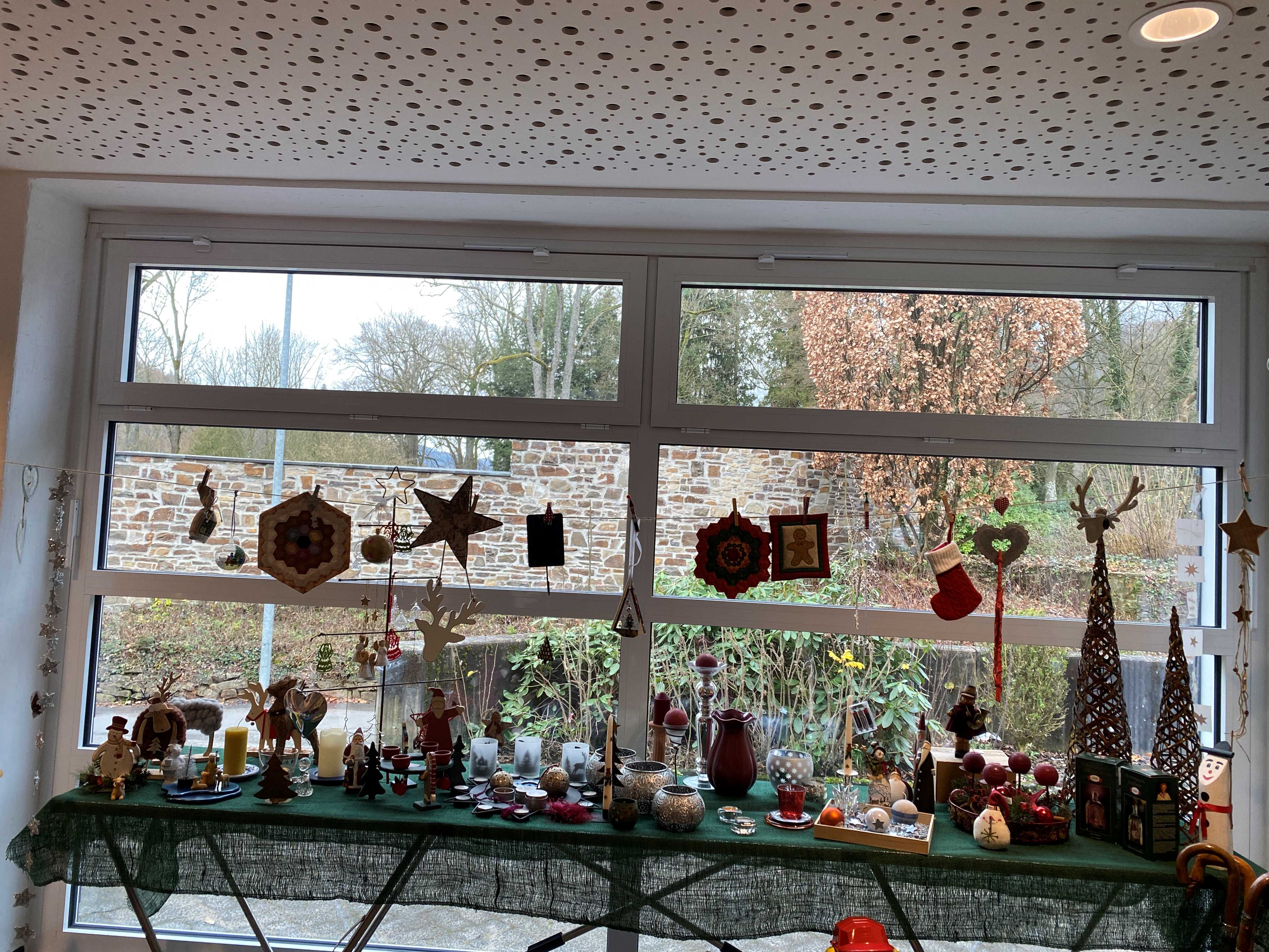 Fenster mit Trödel